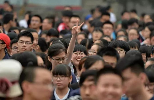 重磅！2019成都中考分?jǐn)?shù)線出來了！