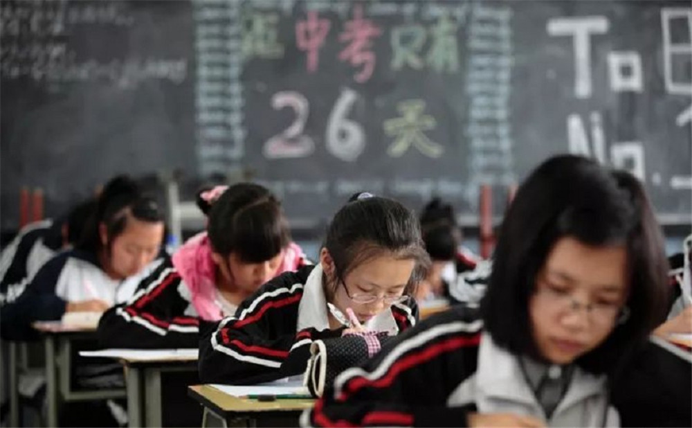 儀隴縣第二中學(xué)202年中考錄取分?jǐn)?shù)線是多少？