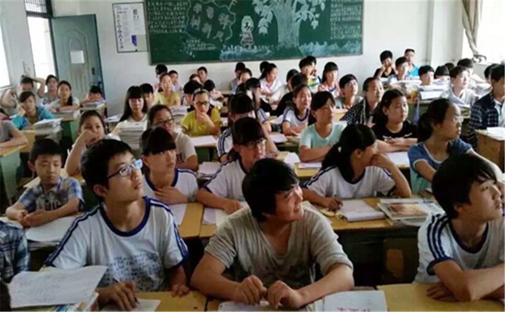 巴中四中學(xué)校詳細(xì)地址在什么地方？