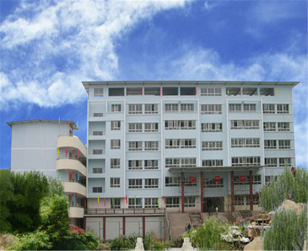 蒼溪城郊中學(xué)2020年的收費標(biāo)準(zhǔn)是多少？