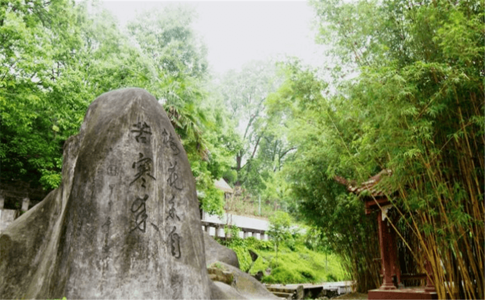 資中球溪高級中學學校環(huán)境怎么樣？
