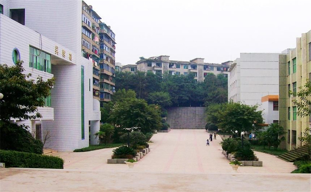 四川省鄰水中學(xué)2020年的錄取分?jǐn)?shù)是多少？