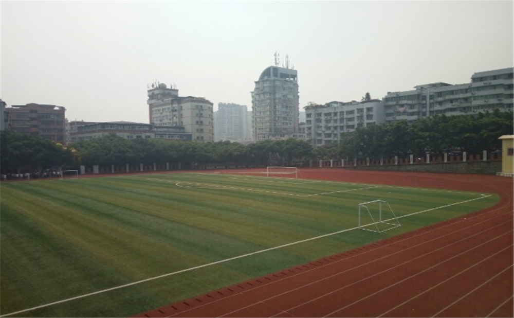內(nèi)江市翔龍中學(xué)學(xué)校詳細(xì)地址在什么地方？