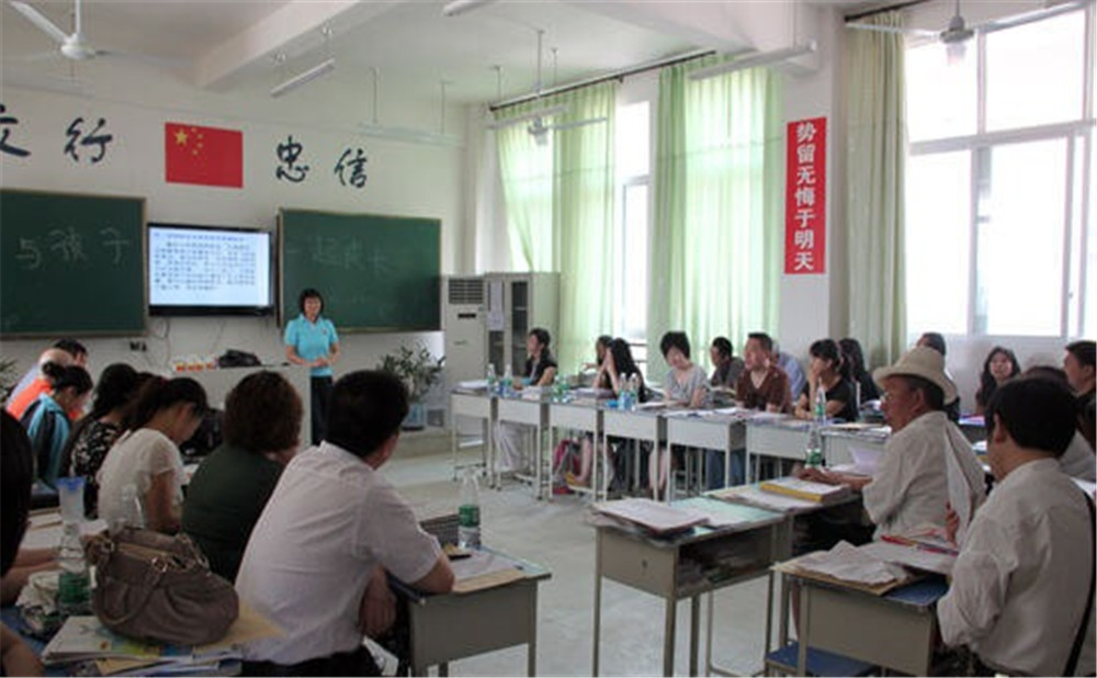 廣安友誼中學實驗學校的招辦電話