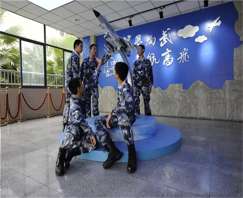 四川大學(xué)附屬中學(xué)每年的學(xué)費(fèi)多少錢？