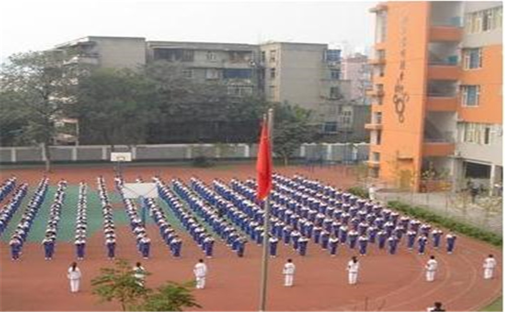 成都市田家炳中學(xué)的高考升學(xué)率高不高？