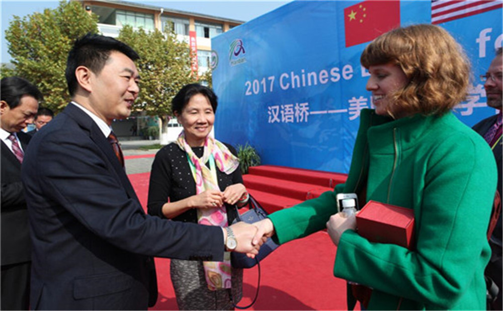 城廂中學(xué)外招生一年的學(xué)費是多少？