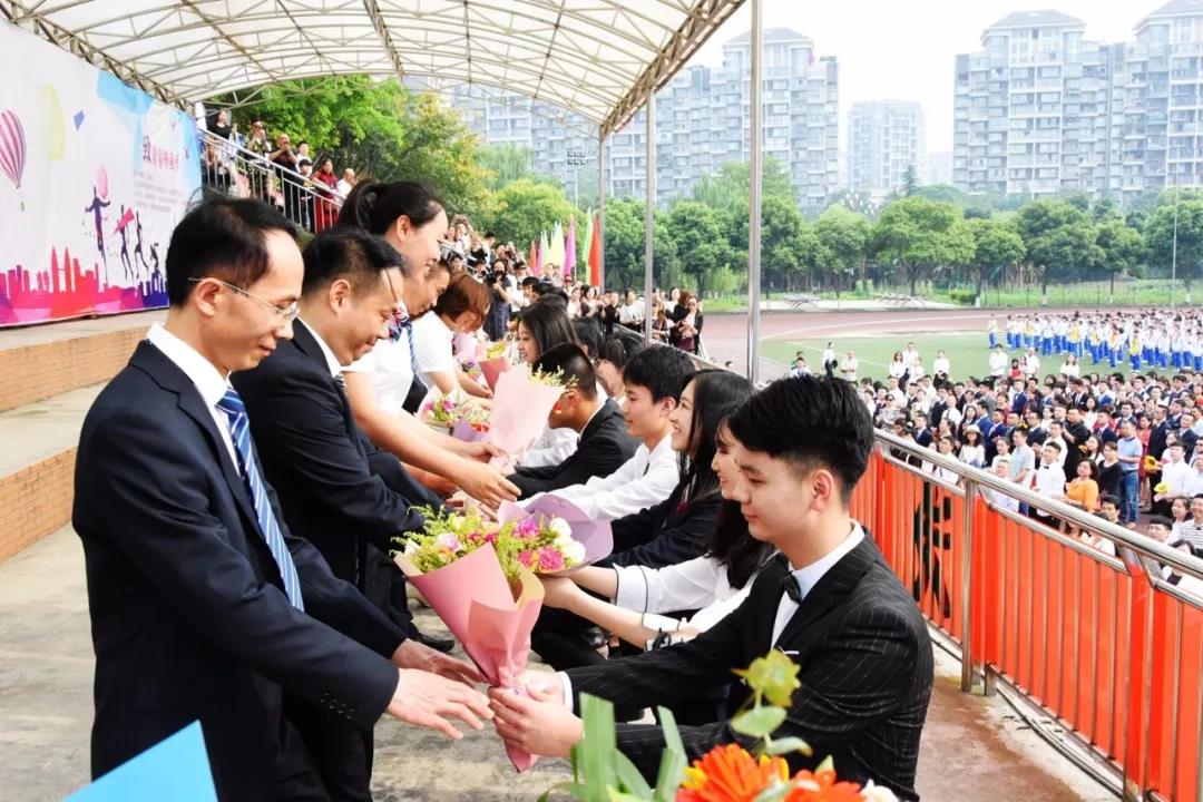 成都七中實驗學(xué)校的升學(xué)率是多少？
