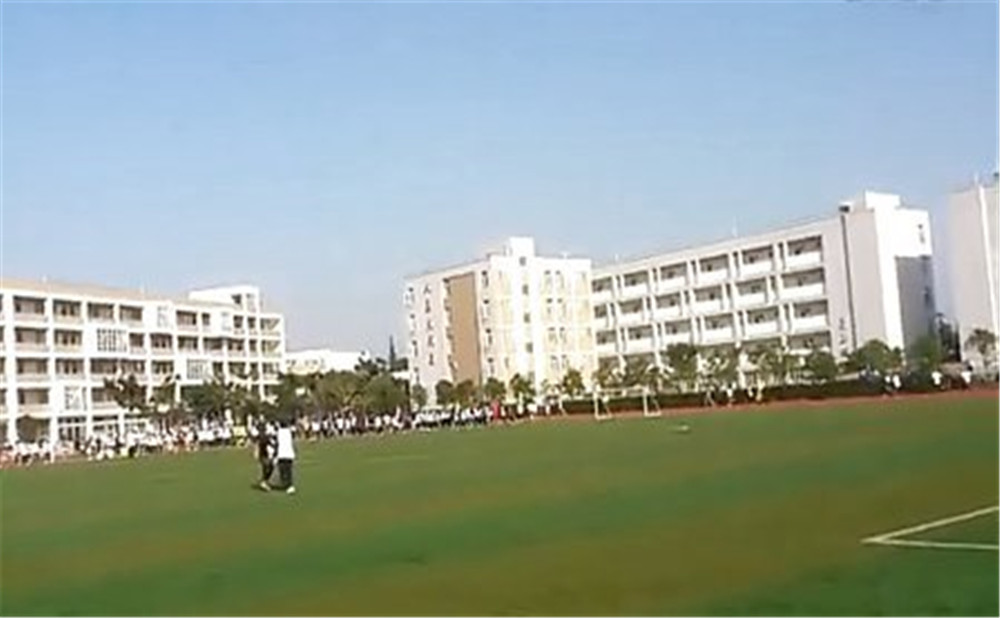 郫縣四中的高考升學率高不高？