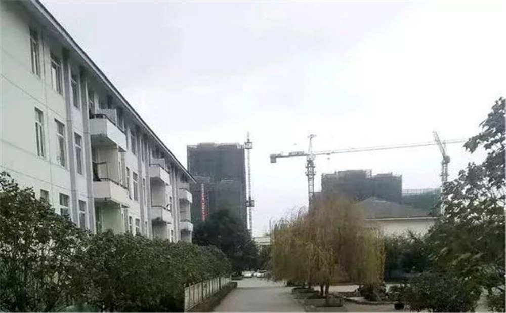 淮口中學去年的錄取分數(shù)線是多少？