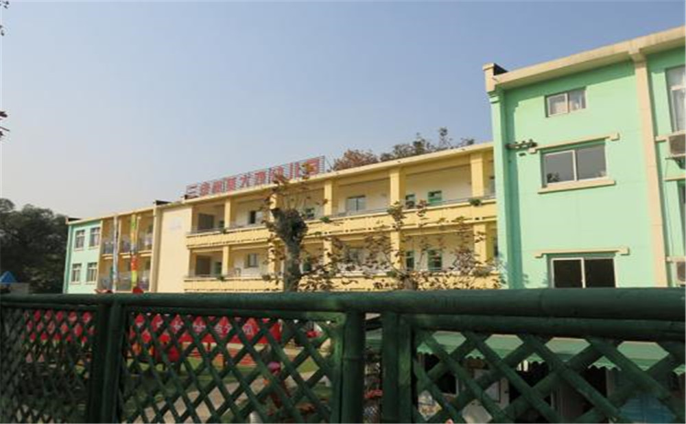 四川師范大學(xué)實(shí)驗(yàn)外國語學(xué)校的升學(xué)率是多少？