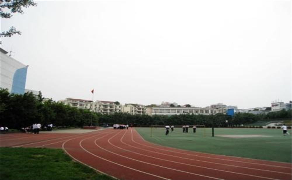 四川師范大學實驗外國語學校的學費是多少？