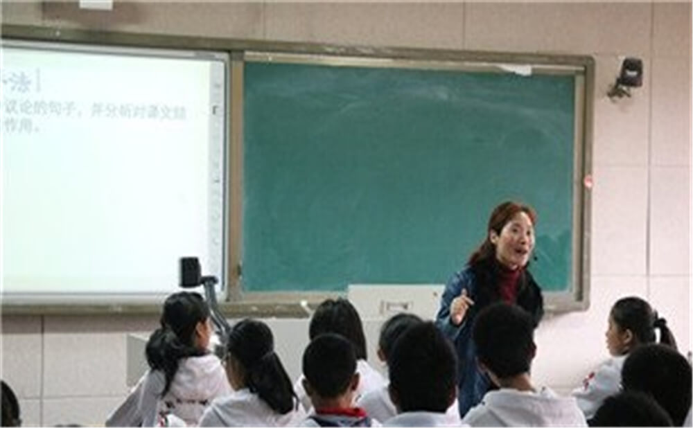成都實(shí)驗(yàn)中學(xué)的高中住宿怎么樣？