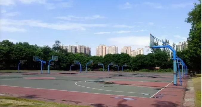 成都實驗外國語學校（西區(qū)）的住宿環(huán)境怎么樣？