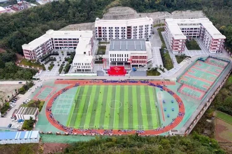 簡陽實驗中學的錄取分數(shù)線是多少？