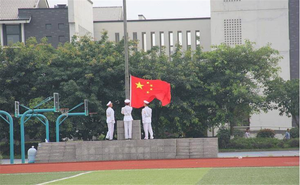 2020年石室白馬中學(xué)計劃招多少人？