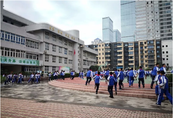 2020成都市第十七中學(xué)的升學(xué)率有多少？