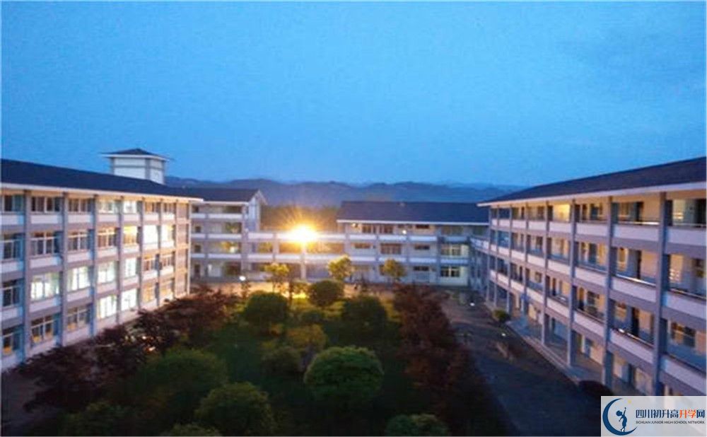 2020平樂中學(xué)的升學(xué)率有多少？