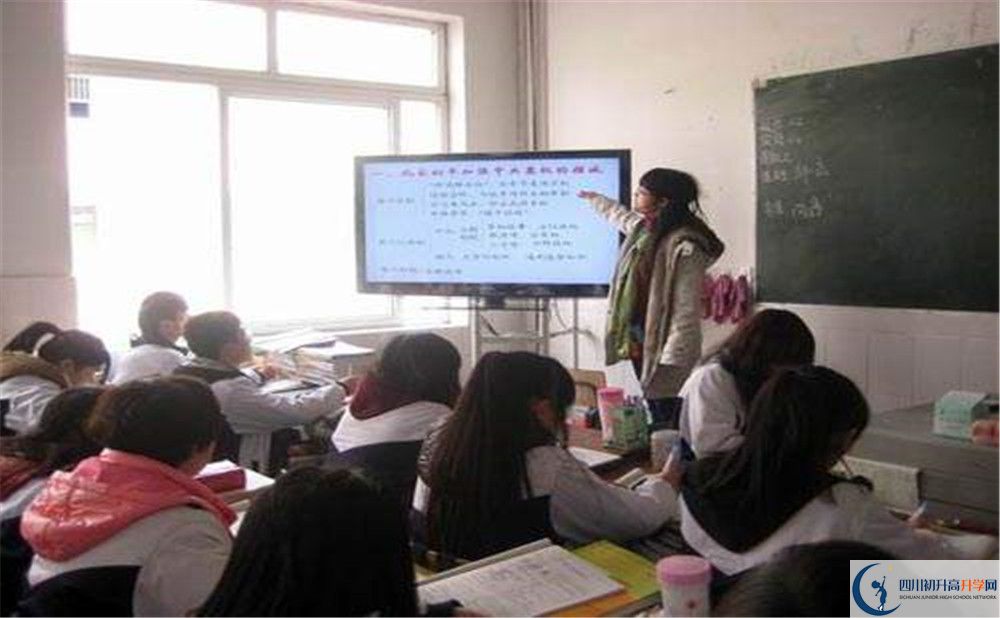 大邑縣實驗中學(xué)初升高的分數(shù)線是多少？
