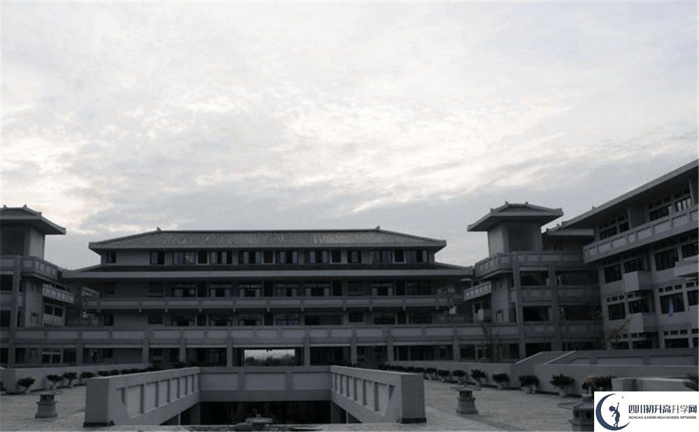 成都石室中學北湖校區(qū)的高中住宿好不好？