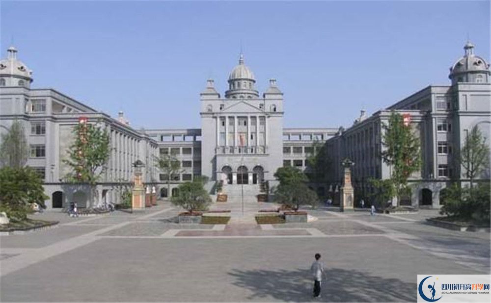 成都石室外國語學校的分數(shù)線數(shù)多少？