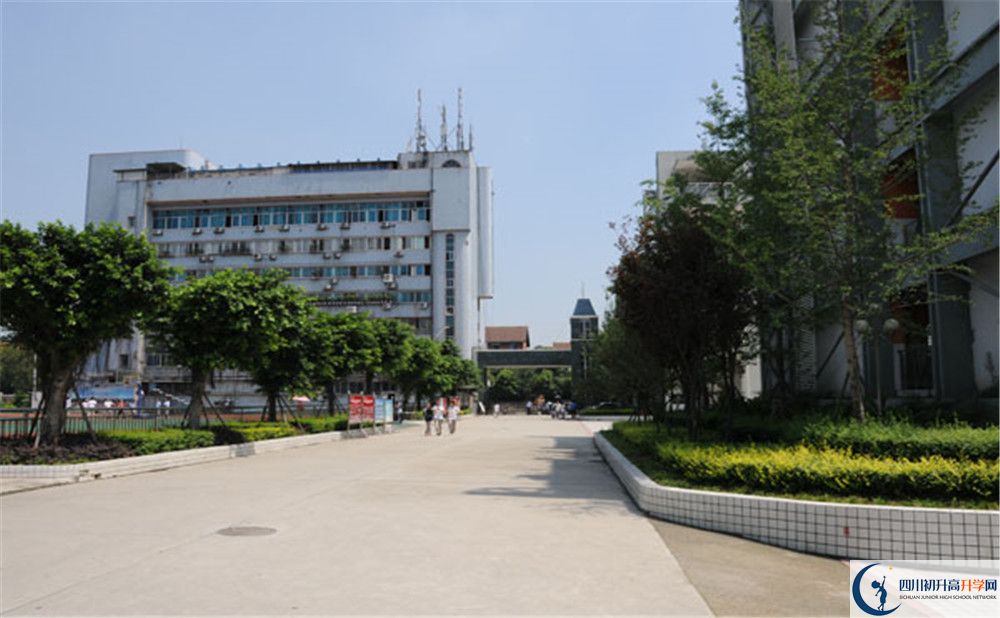 成都鐵路中學(xué)2020年外地招生考試時(shí)間是多久？