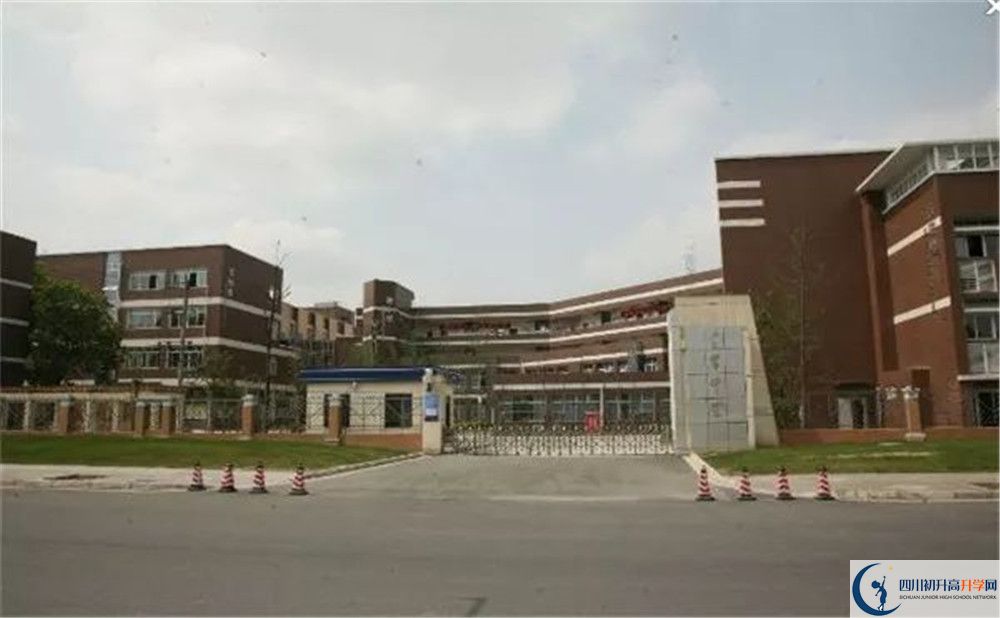 金牛中學(xué)2020年清華北大上人數(shù)是多少？