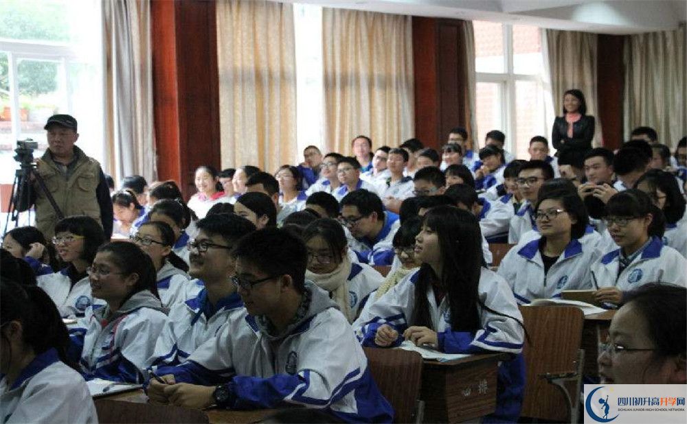 北師大成都實驗中學2020年保送清華北大的人數(shù)有多少？