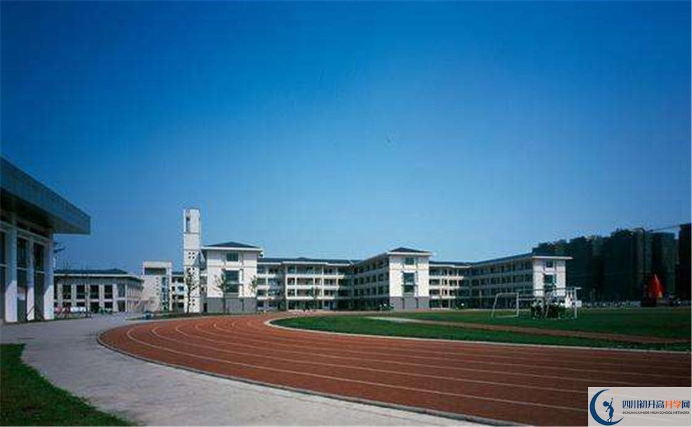 都江堰外國語實驗學校的高中住宿怎么樣？