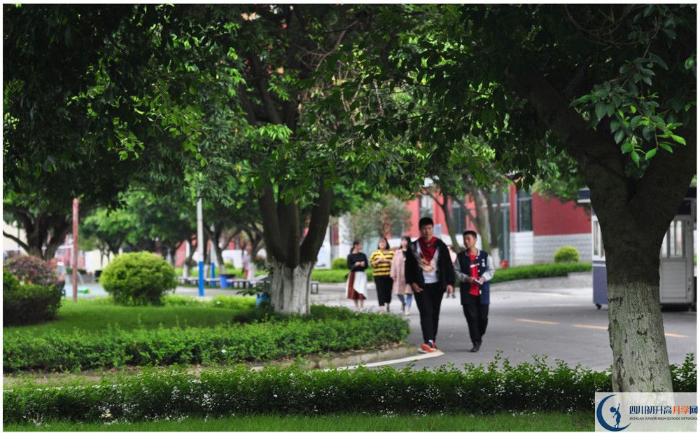 成都南開為明學校位置在哪里？