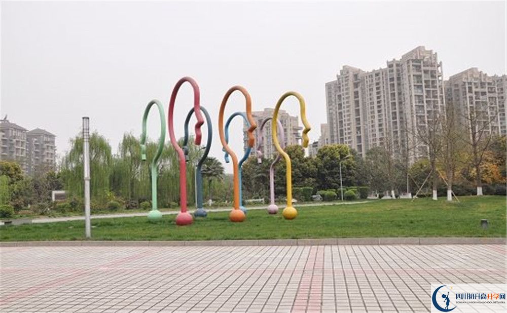 成都七中實驗學(xué)校平行班與實驗班差多少？