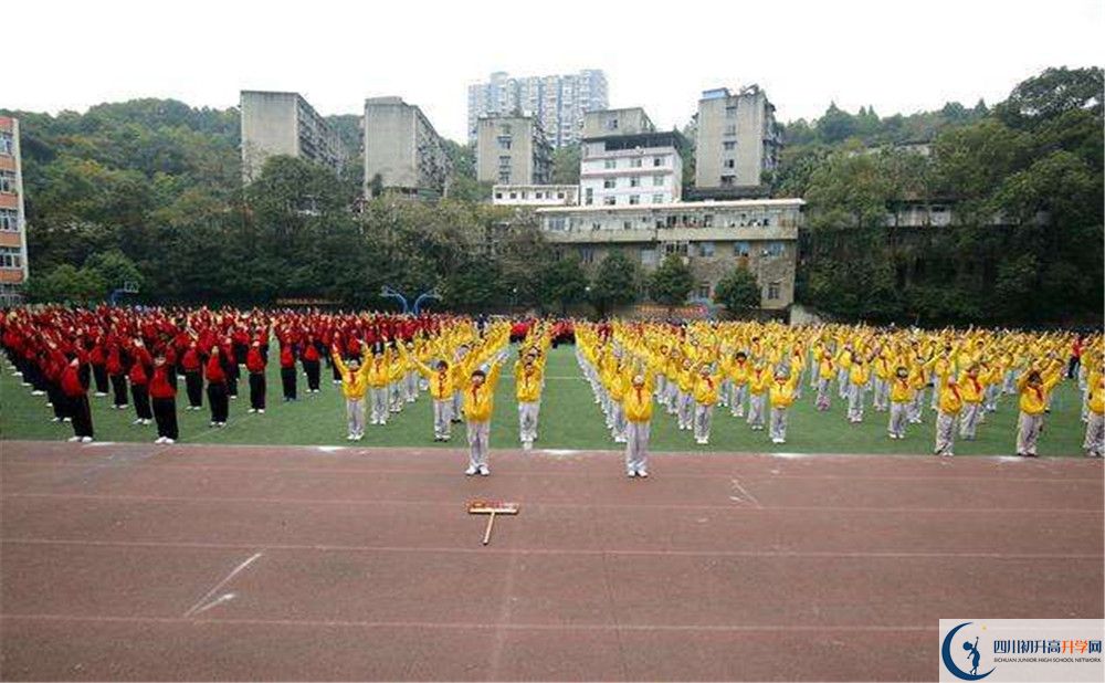 簡陽實驗中學平行班與實驗班差多少？