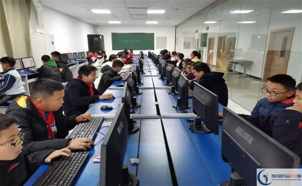 成都綿實外國語學(xué)校2020年高三文綜測試題難嗎？