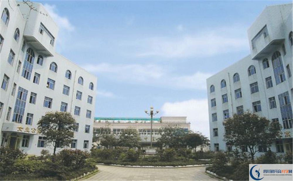 彭州中學(xué)在全國(guó)高中排名是多少？