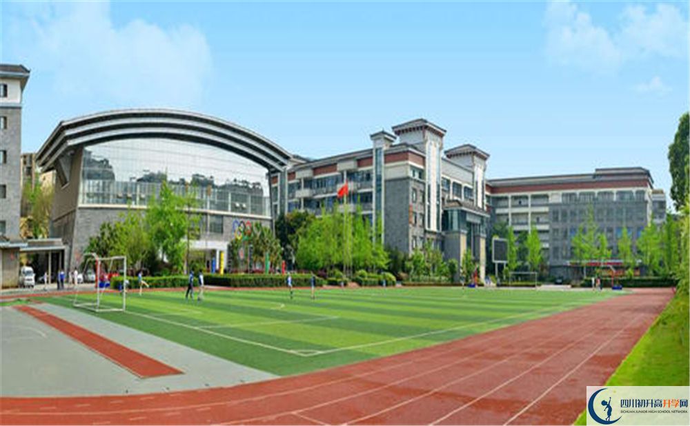 成都市西北中學補課嗎？