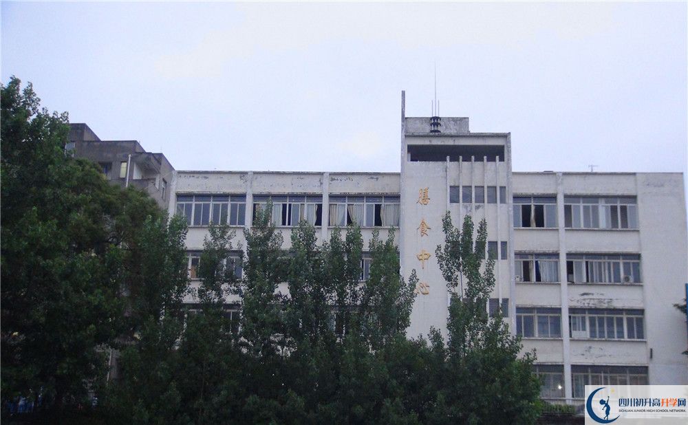 竹篙中學(xué)走讀生作息時(shí)間是怎樣的？