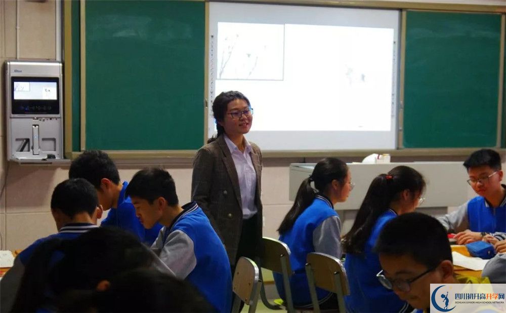 2020成都實驗中學(xué)二診數(shù)學(xué)試題答案在哪看？
