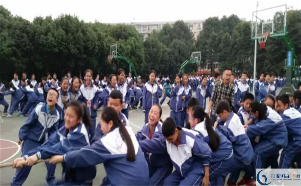 成都市龍泉中學(xué)軍訓(xùn)多久？