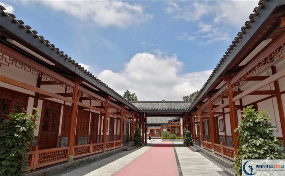 綿實(shí)外國語學(xué)校2020年學(xué)費(fèi)多少錢？